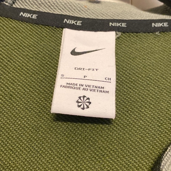 Nike Dri-Fit Zip Up  Dark Olive Green Hoodie Logo on Front Size S - Picture 2 of 8